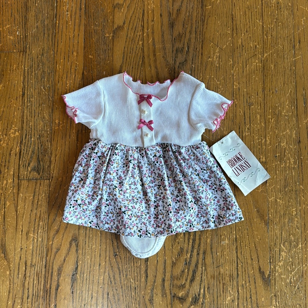 NWT girls onesie dress from Brooke Lindsay. Size 6-9 months